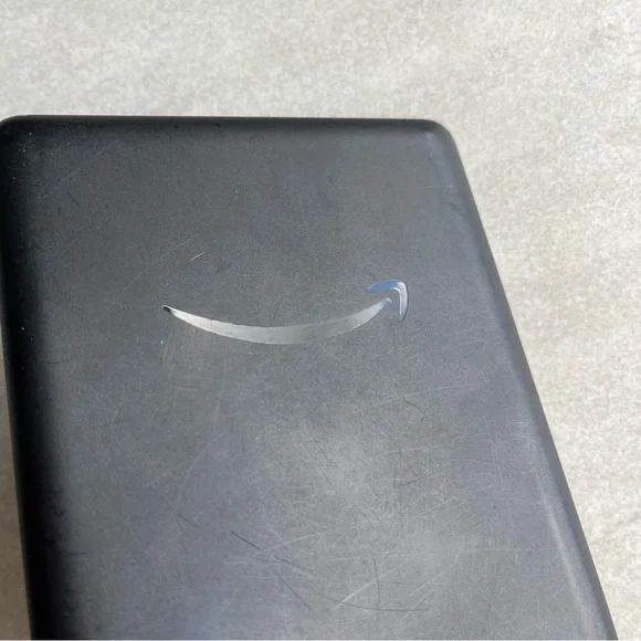 Amazon Kindle Black E-Reader 10th Gen - Picture 7 of 16